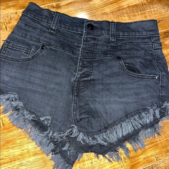 BUNDLE of 6 denim shorts - Picture 5 of 6